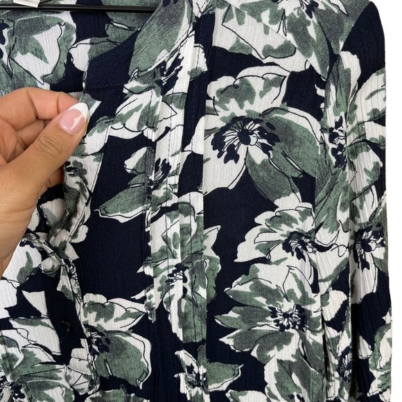 Fun2Fun Womens Medium Floral Top Lightweight Summer Pullover Airy Blouse - Picture 5 of 7